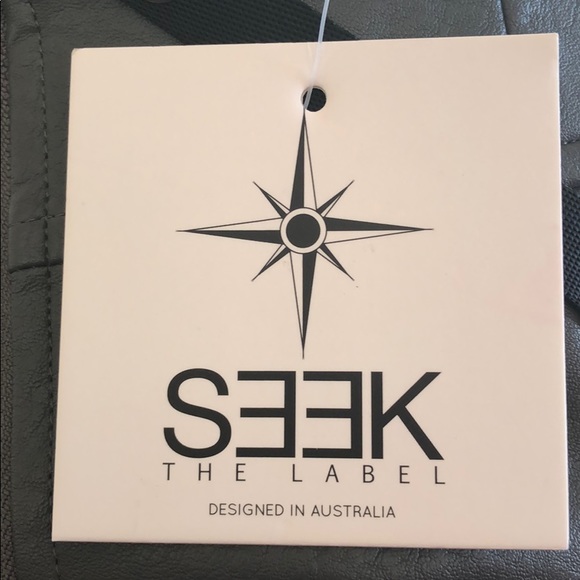 Gray Leather zip up skirt with black strap detail - Picture 6 of 6